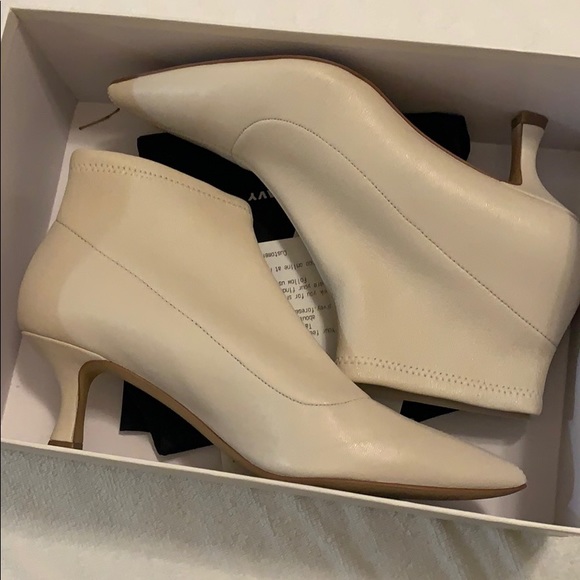 something navy angel bootie